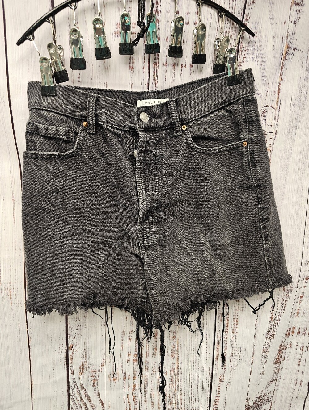 PacSun 90's Girlfriend Black Acid Wash Denim Shorts Raw Hem Size 27